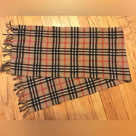 Cashmere and wool scarf from England - Picture 1 of 3